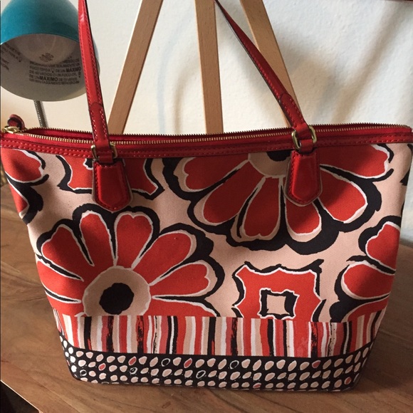 Coach Poppy Scarf Print - Picture 8 of 8